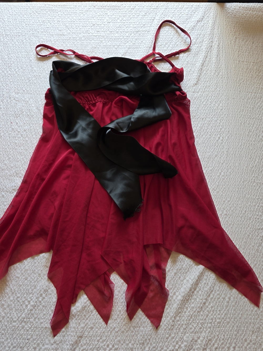 Red Handkerchief-Hem Chemise with Surprise Black Sash Xl